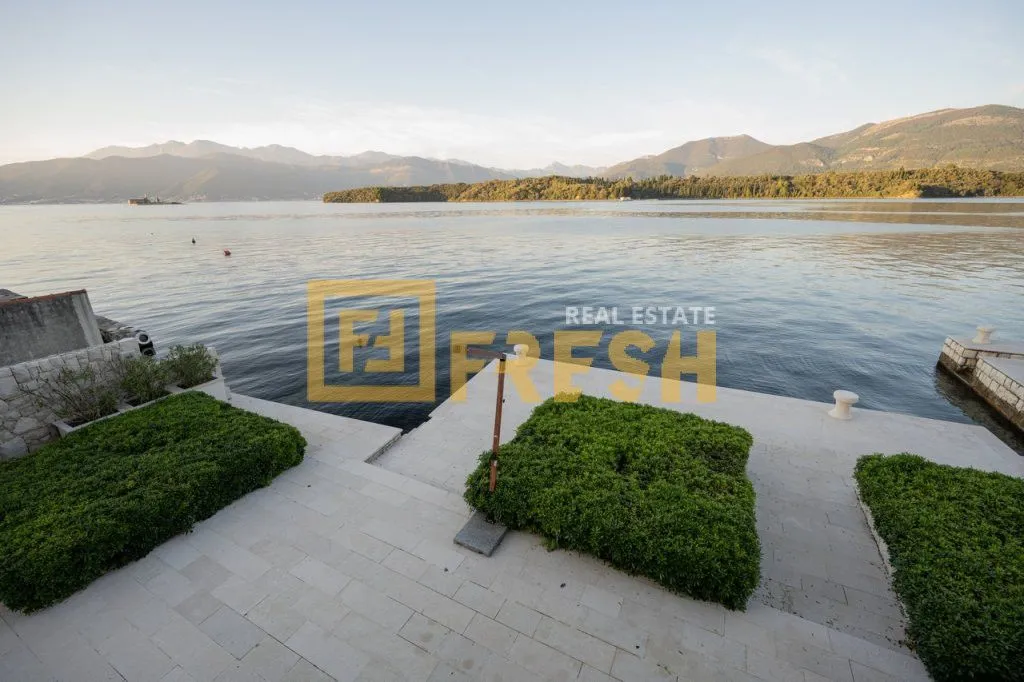 Prodaja, kuća, 300m², Tivat, Crna Gora