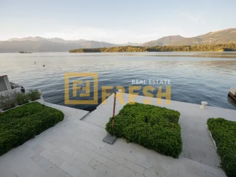Prodaja, kuća, 300m², Tivat, Crna Gora - image 32
