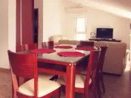 Izdavanje, dvosoban stan, 81m², Lepetani, Tivat - image 7