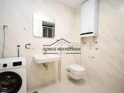 Rent, two bedroom apartment, 75m², City Kvart, Podgorica - image 8