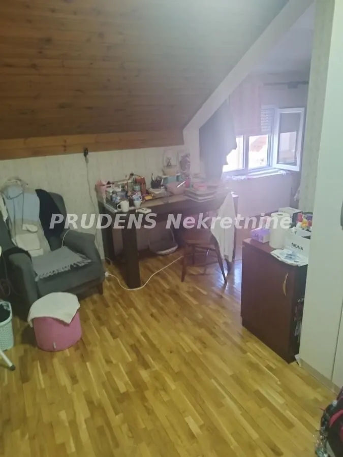 Sale, house, 240m², Surčin, Beograd