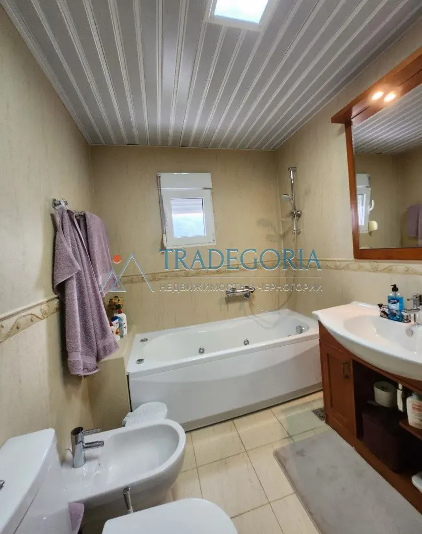 Prodaja, dvosoban stan, 104m², Bar, Crna Gora