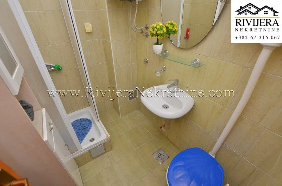 Prodaja, dvosoban stan, 47m², Baošići, Herceg Novi