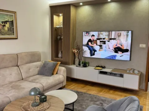 Prodaja, trosoban stan, 87m², Stari Aerodrom, Podgorica - image 2