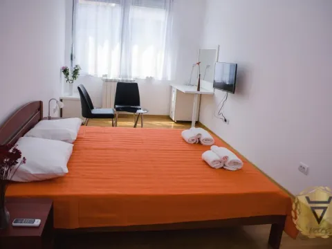 Izdavanje, trosoban stan, 89m², Stari Grad, Beograd - image 15