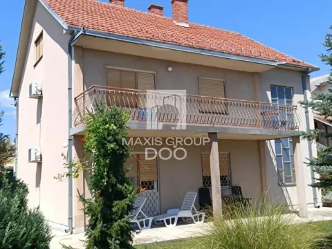 Prodaja, stan, 290m², Kragujevac, Srbija - image 2