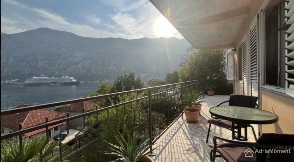 Prodaja, kuća, 140m², Prčanj, Kotor