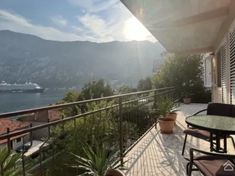 Prodaja, kuća, 140m², Prčanj, Kotor - image 5