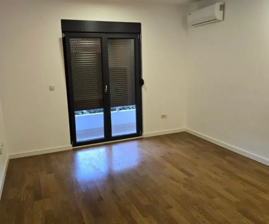 Izdavanje, poslovni prostor, 27m², Dalmatinska ulica, Podgorica