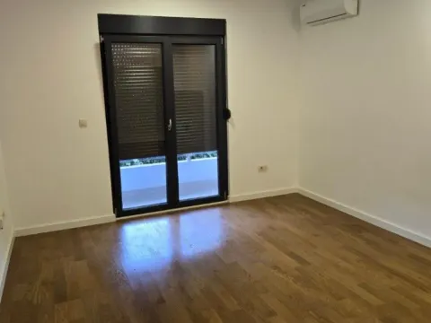 Izdavanje, poslovni prostor, 27m2, Dalmatinska ulica, Podgorica Izdavanje, poslovni prostor, 27m2, Dalmatinska ulica, Podgorica
