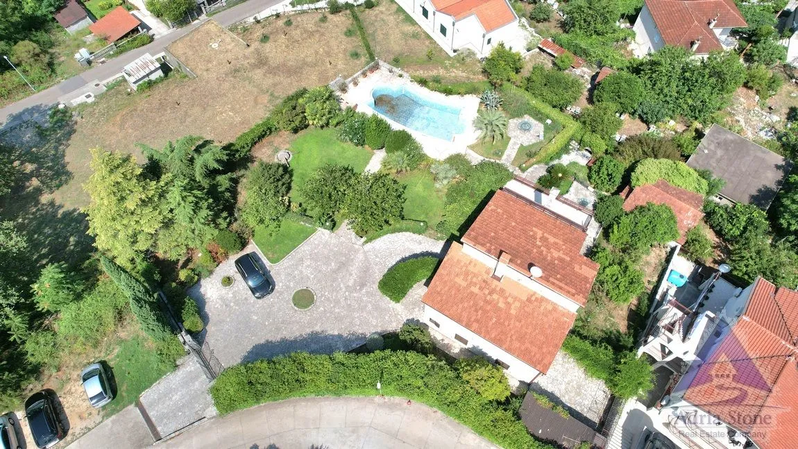 Prodaja, kuća, 1500m², Škaljari, Kotor