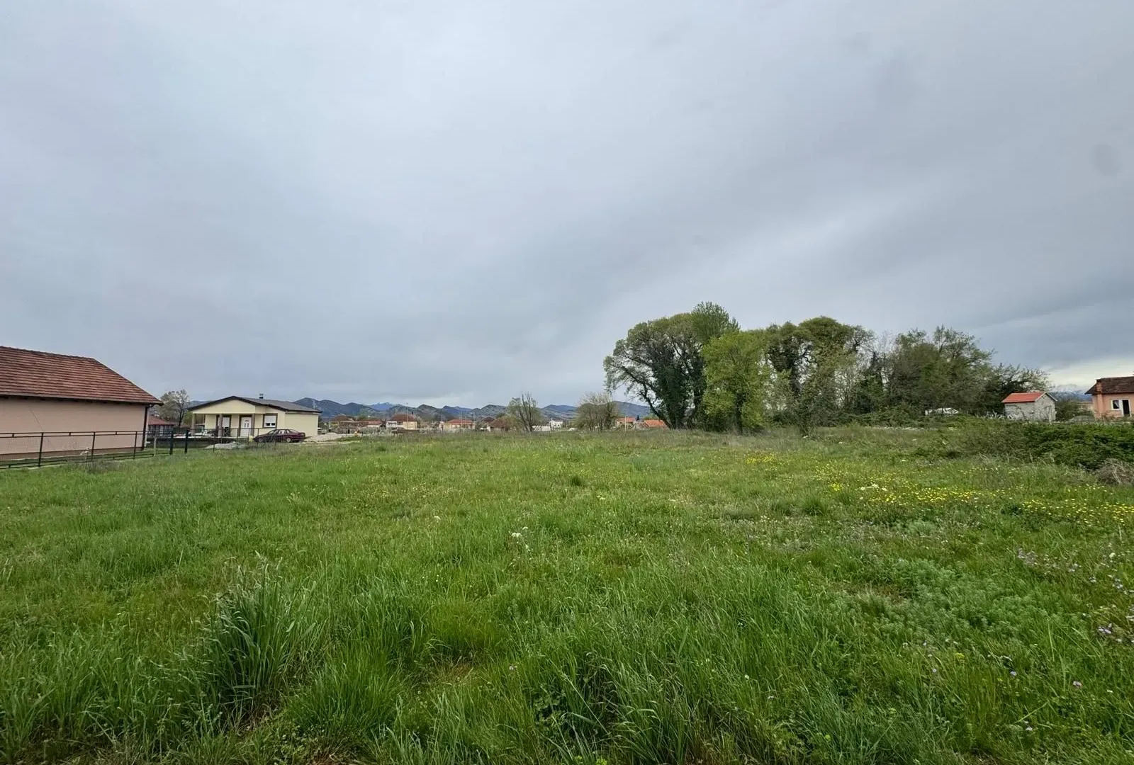 Prodaja, plac, 1000m², Golubovci, Podgorica