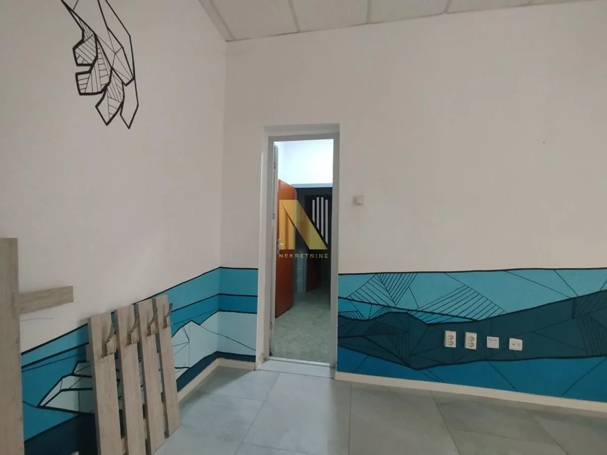 Rent, office space, 160m², Centar, Novi Sad
