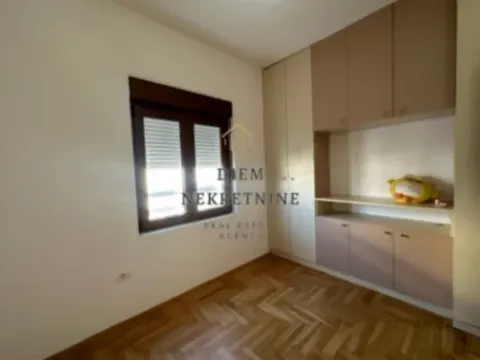 Izdavanje, dvosoban stan, 65m², City Kvart, Podgorica - image 11