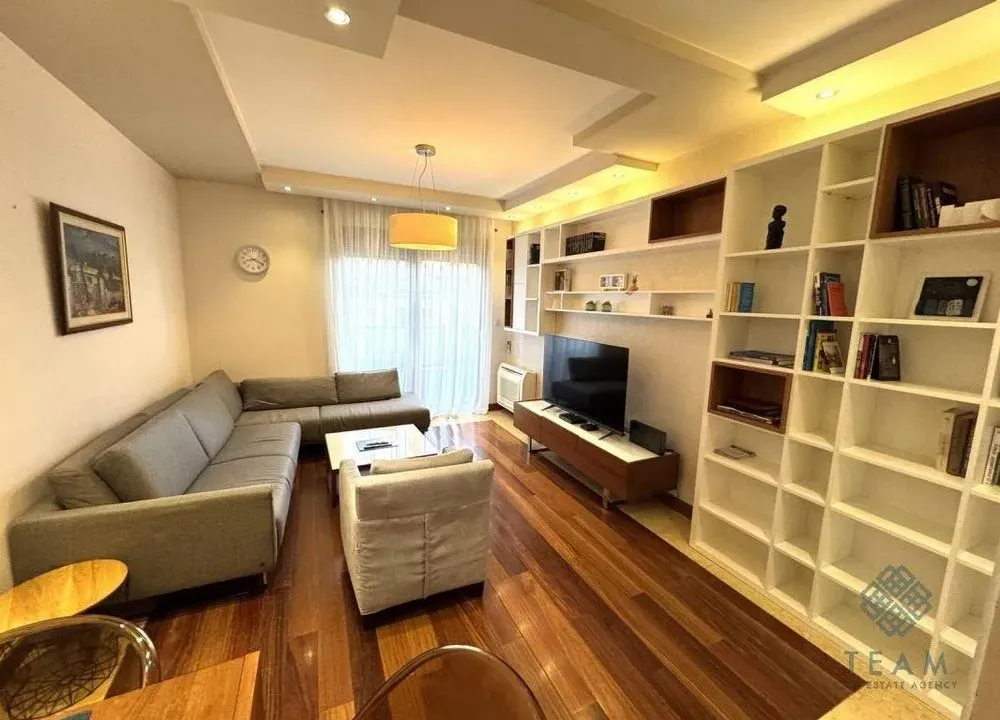 Prodaja, dvosoban stan, 74m², Centar, Podgorica