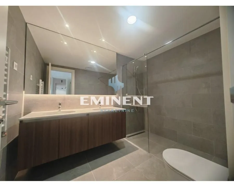 Rent, four bedroom apartment, 120m², Savski Venac, Beograd