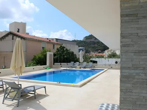 Stan in Bečići