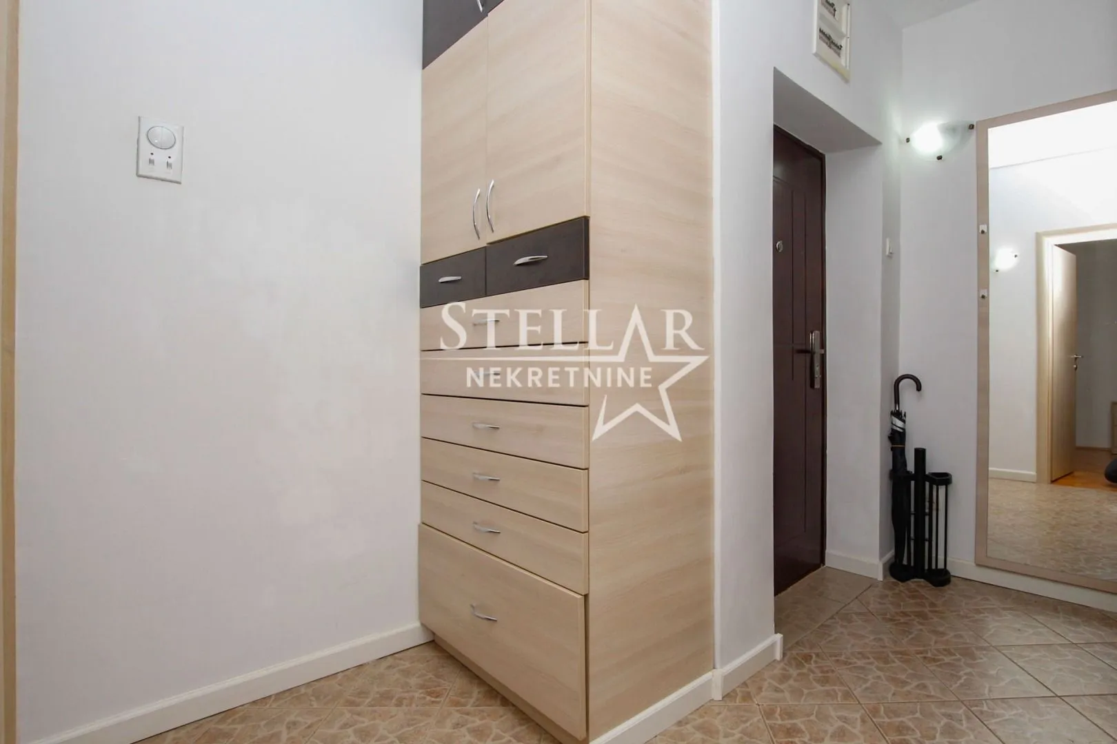 Izdavanje, jednosoban stan, 50m², Preko Morače, Podgorica