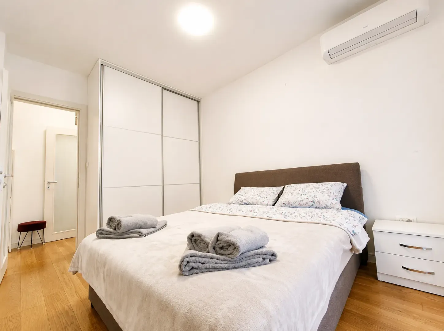Izdavanje, dvosoban stan, 70m², Central Point, Podgorica