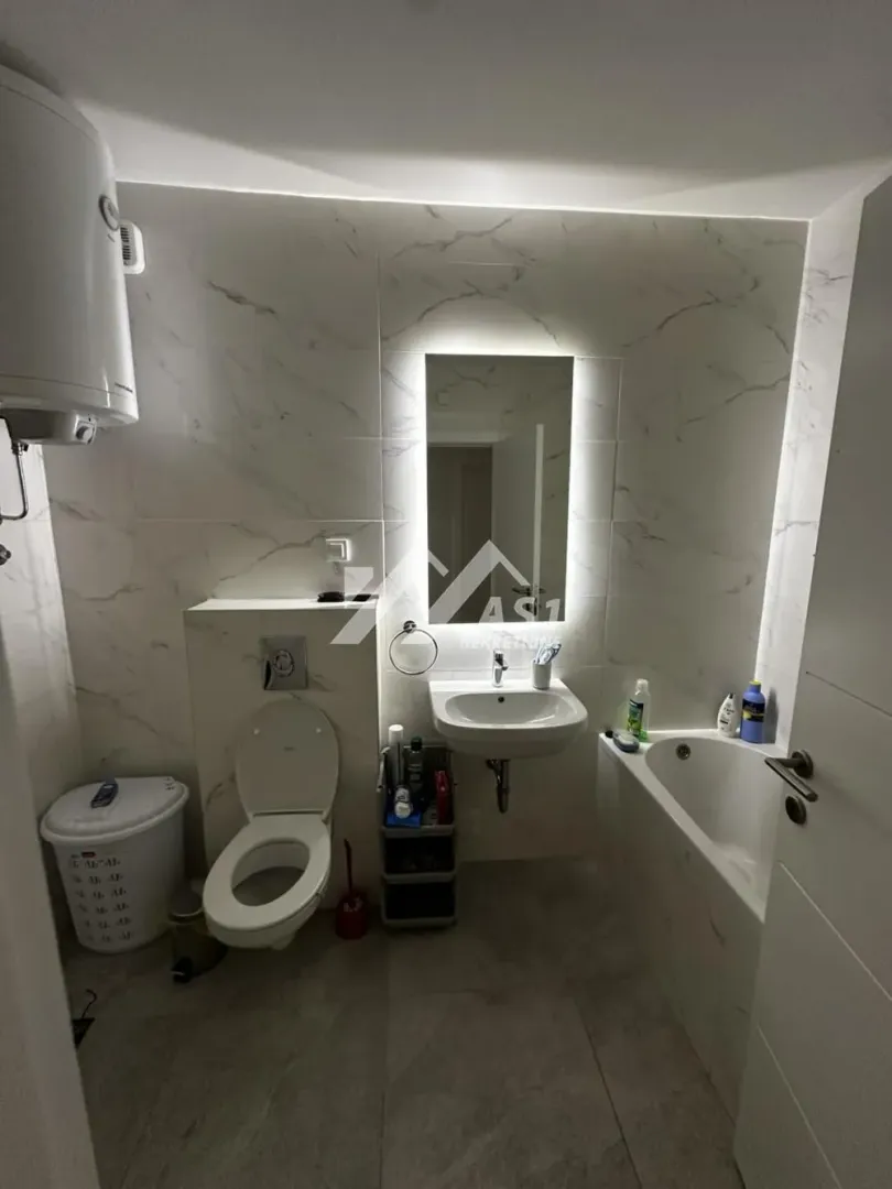 Izdavanje, trosoban stan, 68m², Detelinara, Novi Sad Sve Podlokacije