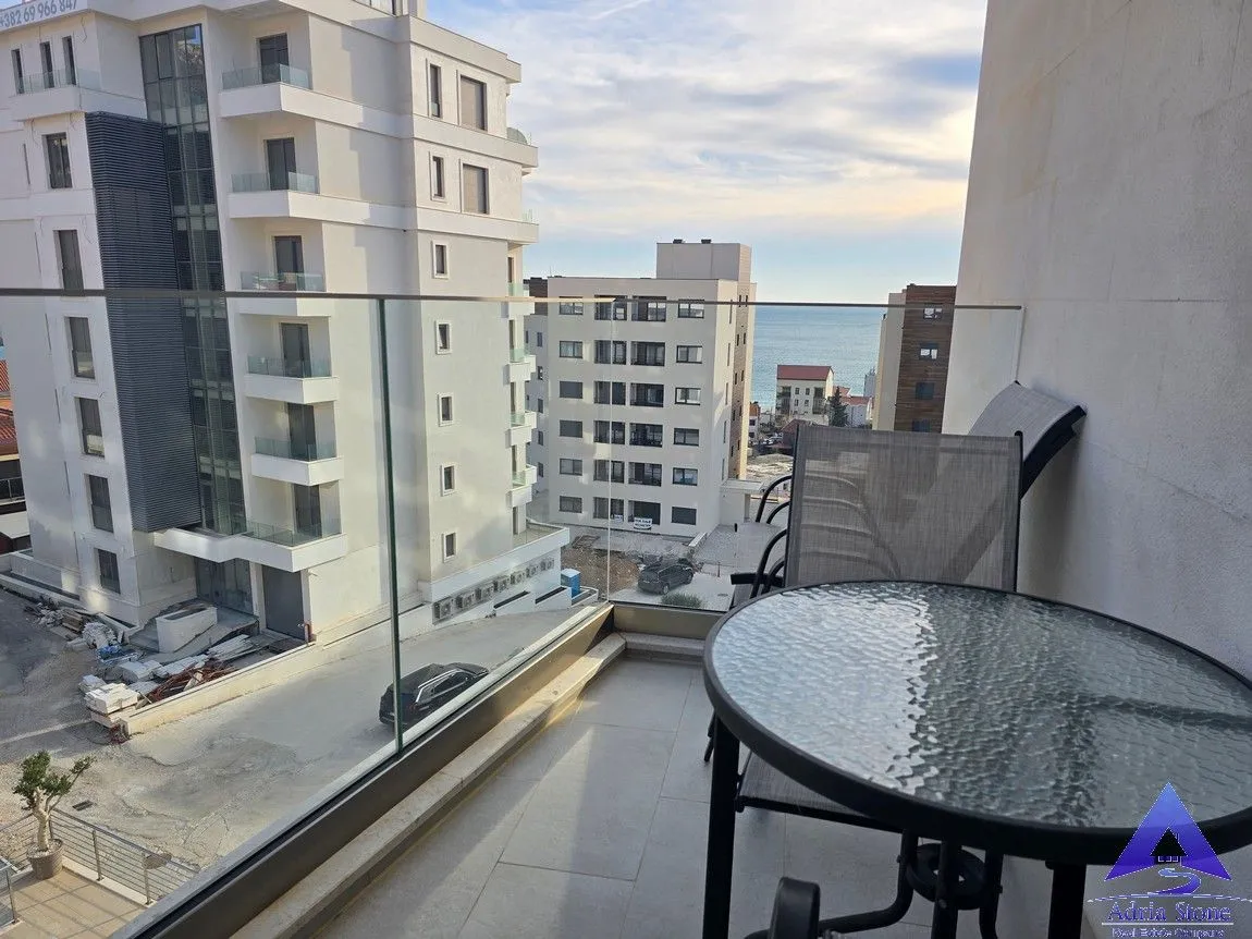 Prodaja, dvosoban stan, 63m², Bečići, Budva