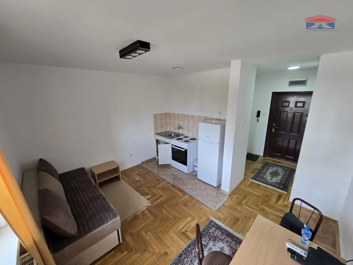 Izdavanje, garsonjera, 25m², Telep, Novi Sad Sve Podlokacije