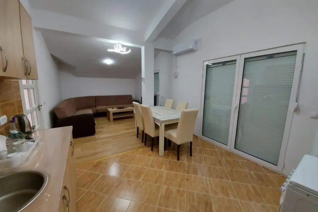 Rent, two bedroom apartment, 100m², Ilino, Bar