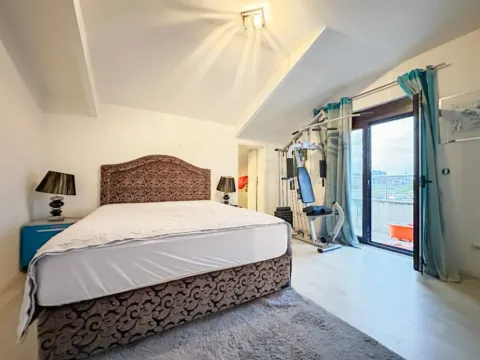 Izdavanje, trosoban stan, 120m², Dalmatinska ulica, Podgorica - image 12