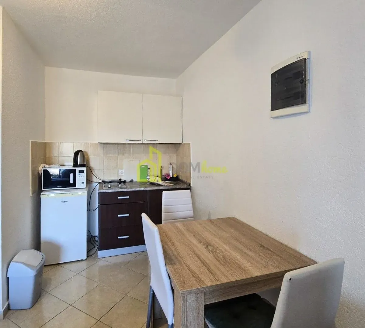 Prodaja, dvosoban stan, 66m², Radovići, Tivat