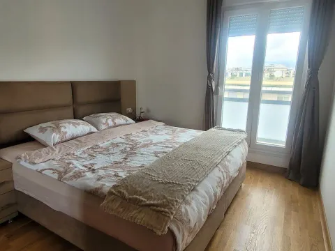 Prodaja, jednosoban stan, 42m², City Kvart, Podgorica - image 6