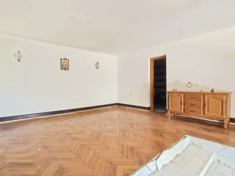 Prodaja, kuća, 480m², Petrovac, Budva - image 16
