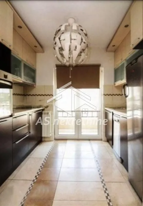 Rent, four bedroom apartment, 140m², Đeram Pijaca, Beograd
