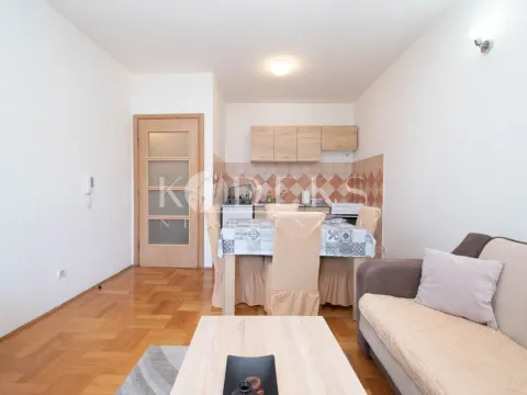 Rent, one bedroom apartment, 37m², Stari Aerodrom, Podgorica - image 2
