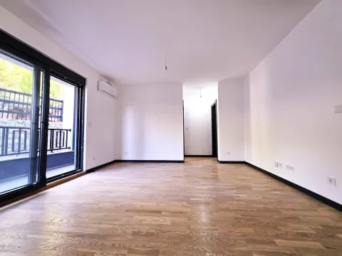Rent, two bedroom apartment, 58m², Gorica C, Podgorica - image 2