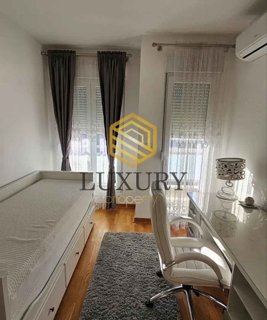 Rent, two bedroom apartment, 64m², City Kvart, Podgorica