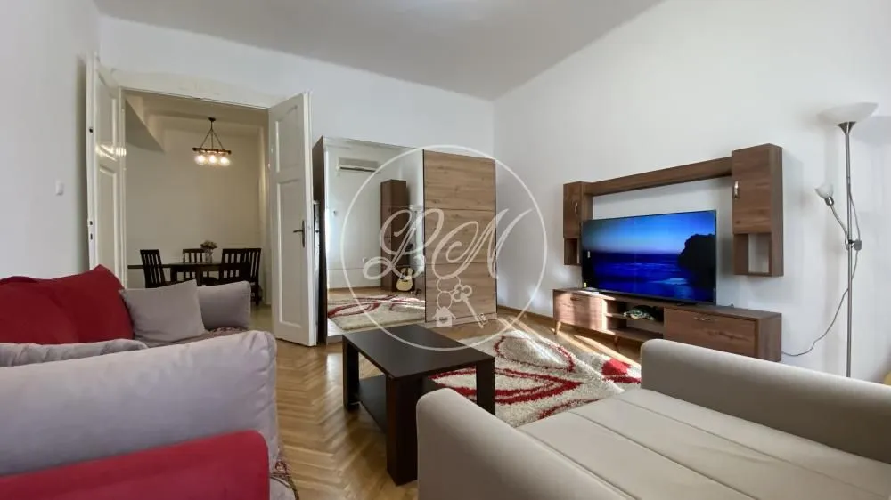 Izdavanje, jednosoban stan, 45m², Kosančićev Venac, Beograd