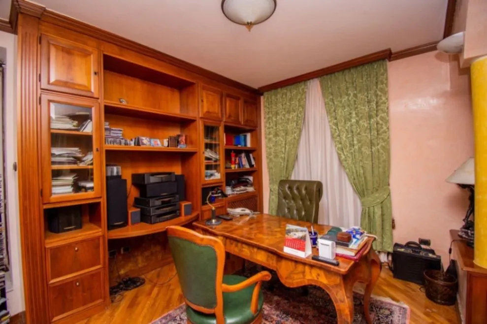 Izdavanje, kuća, 800m², Gorica C, Podgorica