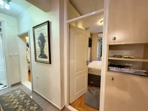 Rent, one bedroom apartment, 52m², Gorica C, Podgorica - image 9