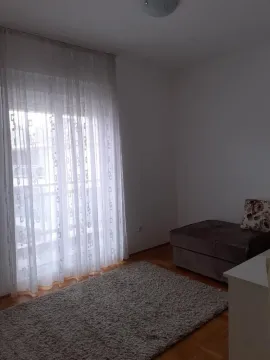 Rent, three bedroom apartment, 95m², Dalmatinska ulica, Podgorica - image 11