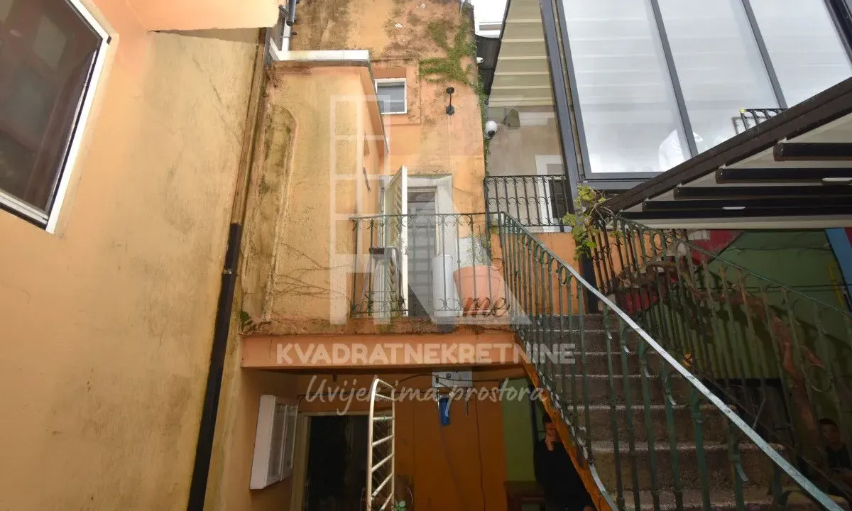 Prodaja, kuća, 217m², Centar, Podgorica