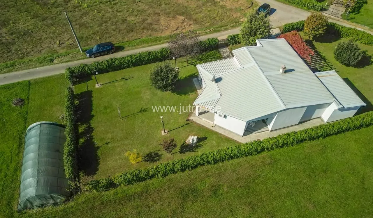 Rent, house, 200m², Spuž, Danilovgrad