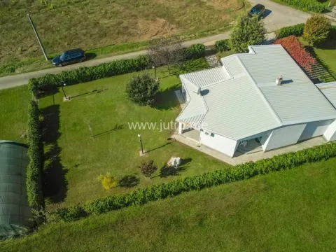 Rent, house, 200m², Gorica, Danilovgrad - image 40