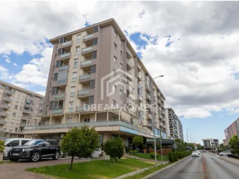 Izdavanje, trosoban stan, 98m², City Kvart, Podgorica - image 10
