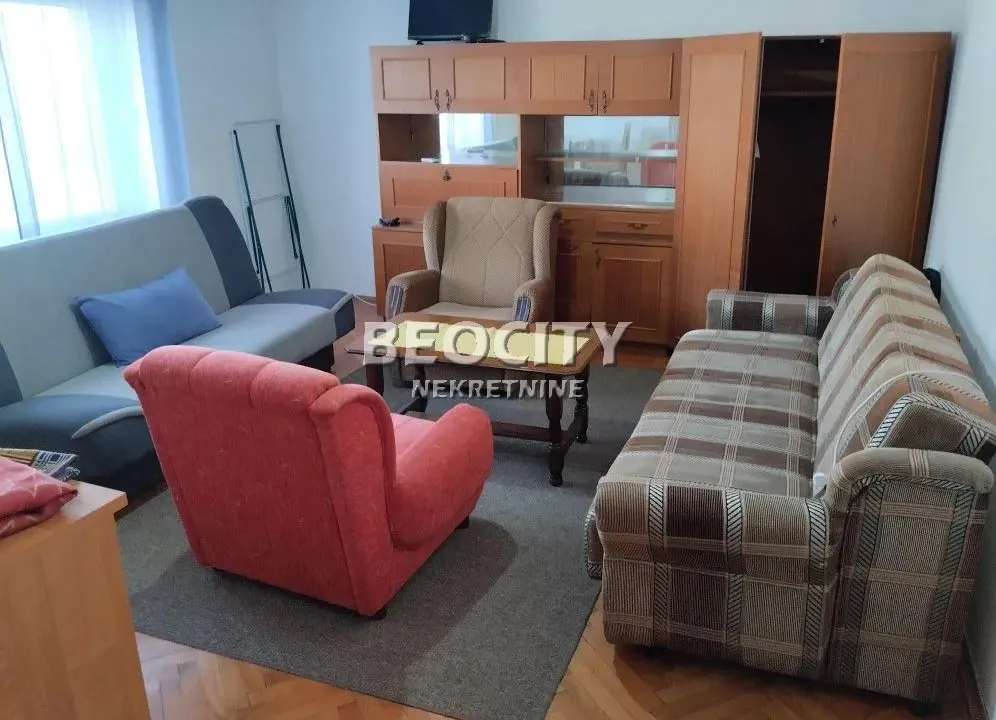 Izdavanje, jednosoban stan, 30m², Centar, Novi Sad