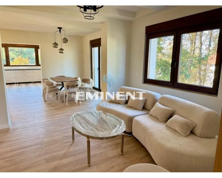 Izdavanje, četvorosoban stan, 123m², Savski Venac, Beograd
