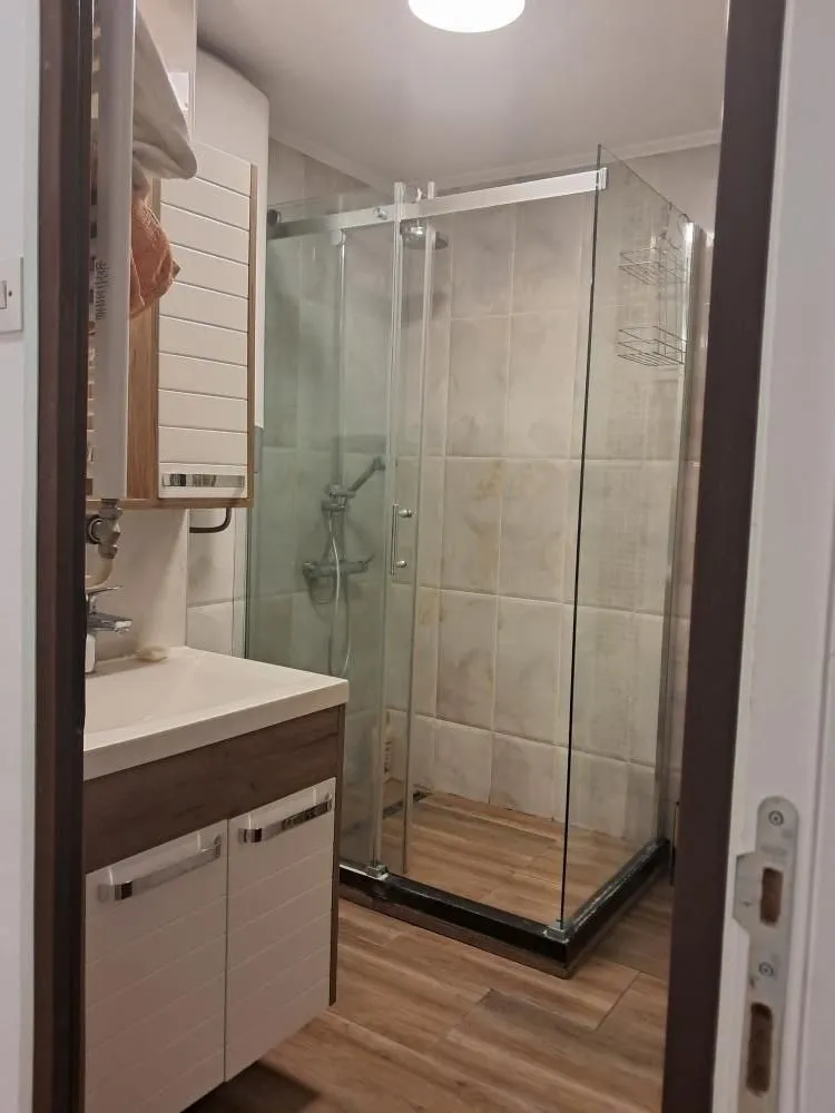 Izdavanje, trosoban stan, 84m², Bezanijska Kosa 2, Bežanijska Kosa Sve Podlokacije