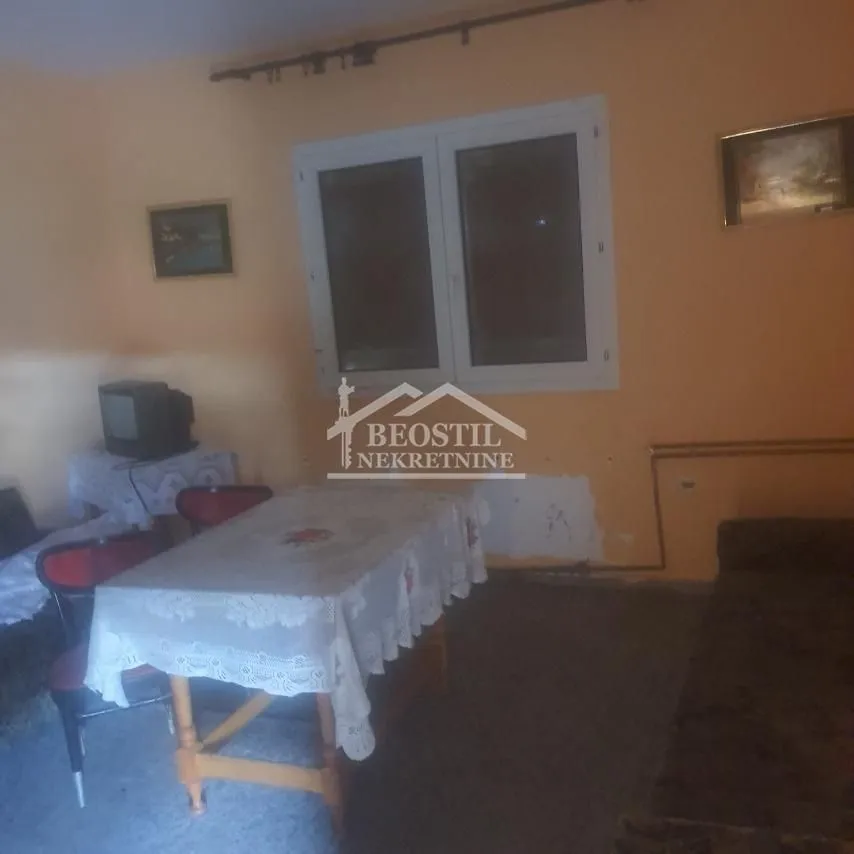Prodaja, kuća, 204m², Vladimirci, Srbija