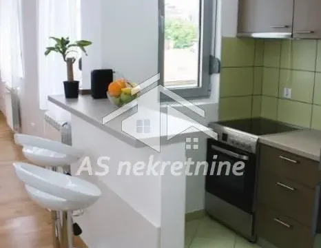 Izdavanje, trosoban stan, 89m², Stari Grad, Beograd - image 7