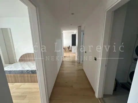 Izdavanje, trosoban stan, 92m², Stari Grad, Beograd - image 9