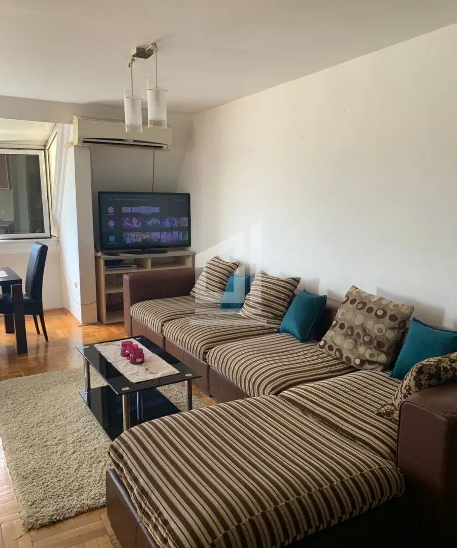 Prodaja, trosoban stan, 86m², Centar, Podgorica